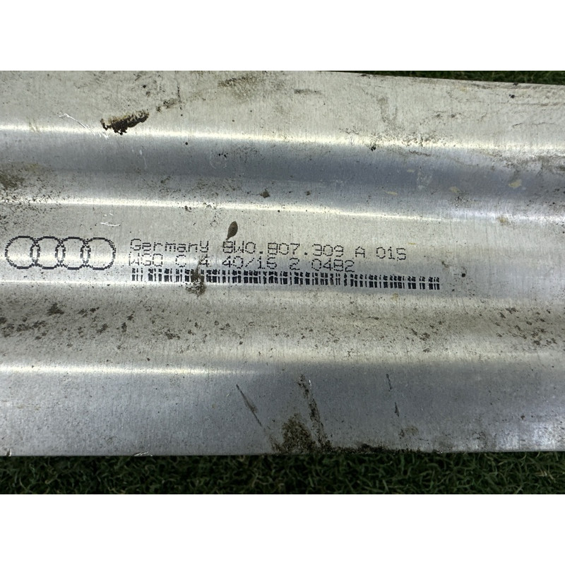 Усилитель бампера (наружные элементы кузова) AUDI A4 B9 2017 2.0 TFSI 8W0807309A