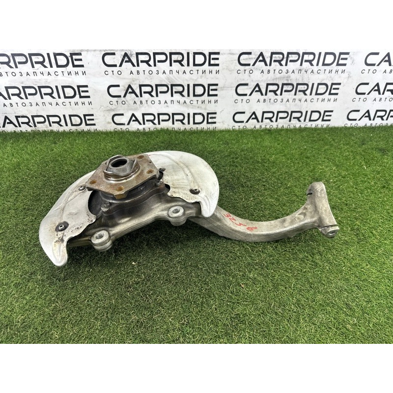 Поворотный кулак (подвеска) AUDI A4 B9 2017 2.0 TFSI 8W0407253F