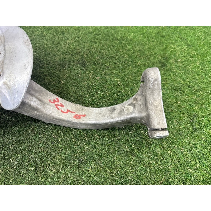 Поворотный кулак (подвеска) AUDI A4 B9 2017 2.0 TFSI 8W0407253F