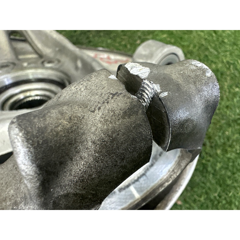 Поворотный кулак (подвеска) AUDI A4 B9 2017 2.0 TFSI 8W0407253F