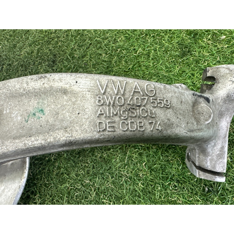 Поворотный кулак (подвеска) AUDI A4 B9 2017 2.0 TFSI 8W0407253F