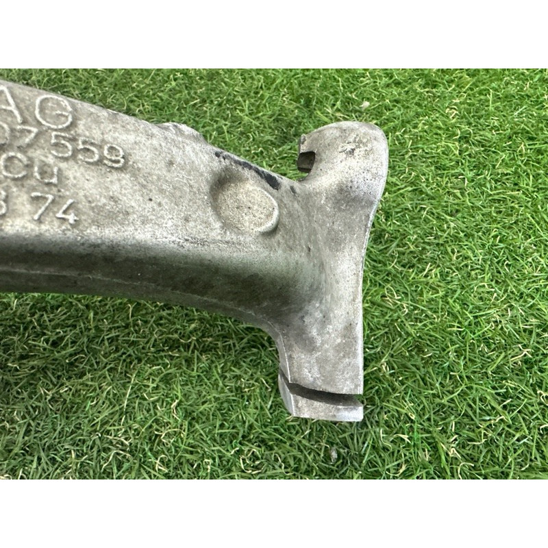 Поворотный кулак (подвеска) AUDI A4 B9 2017 2.0 TFSI 8W0407253F