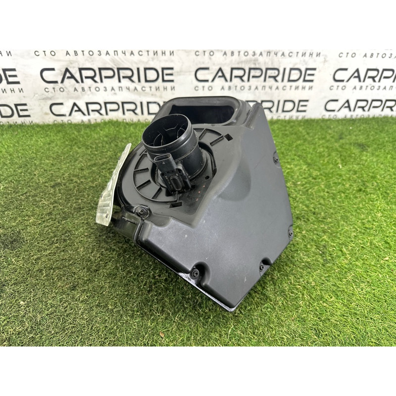 Корпус воздушного фильтра (впускная система) AUDI A4 B9 2017 2.0 TFSI 8W0133837H