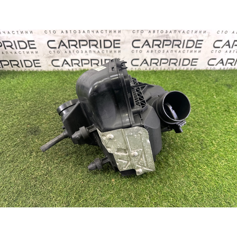 Корпус воздушного фильтра (впускная система) AUDI A4 B8 2014 2.0 TFSI 8K0133837BJ