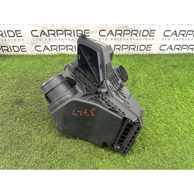 Корпус воздушного фильтра (впускная система) AUDI A4 B8 2014 2.0 TFSI 8K0133837BJ
