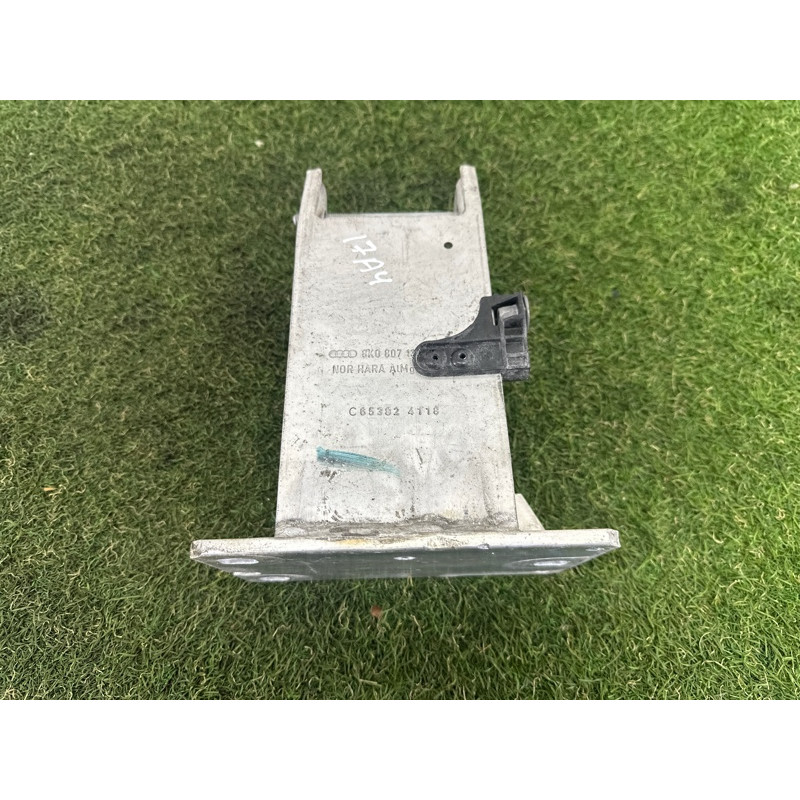 Кронштейн усилителя бампера (стекла и зеркала) AUDI A4 B8 2014 2.0 TFSI 8K0807134D