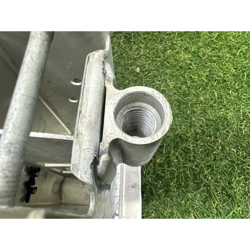 Кронштейн усилителя бампера (стекла и зеркала) AUDI A4 B8 2014 2.0 TFSI 8K0807134D