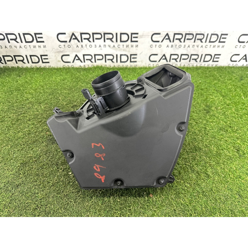 Корпус воздушного фильтра (впускная система) AUDI A4 B9 2017 2.0 TFSI 8W0133837Q