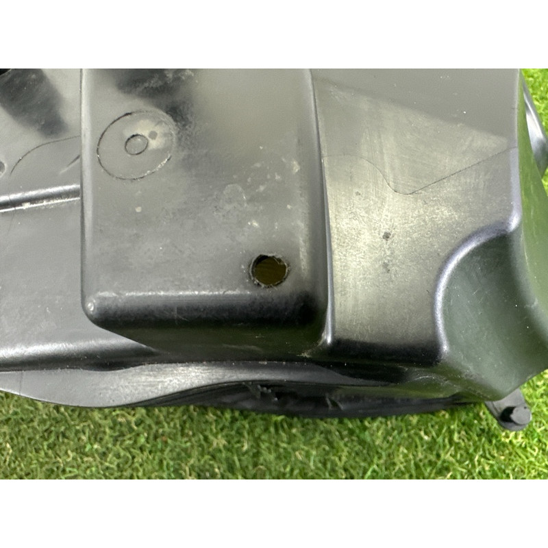 Корпус воздушного фильтра (впускная система) AUDI A4 B9 2017 2.0 TFSI 8W0133837Q