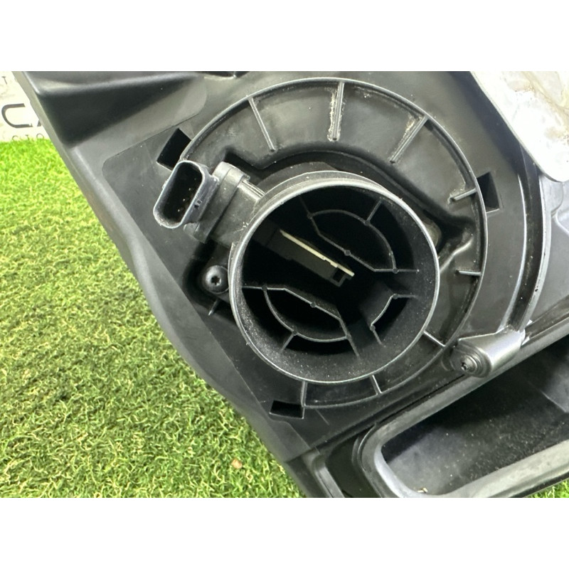 Корпус воздушного фильтра (впускная система) AUDI A4 B9 2017 2.0 TFSI 8W0133837Q