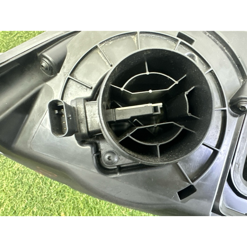 Корпус воздушного фильтра (впускная система) AUDI A4 B9 2017 2.0 TFSI 8W0133837Q