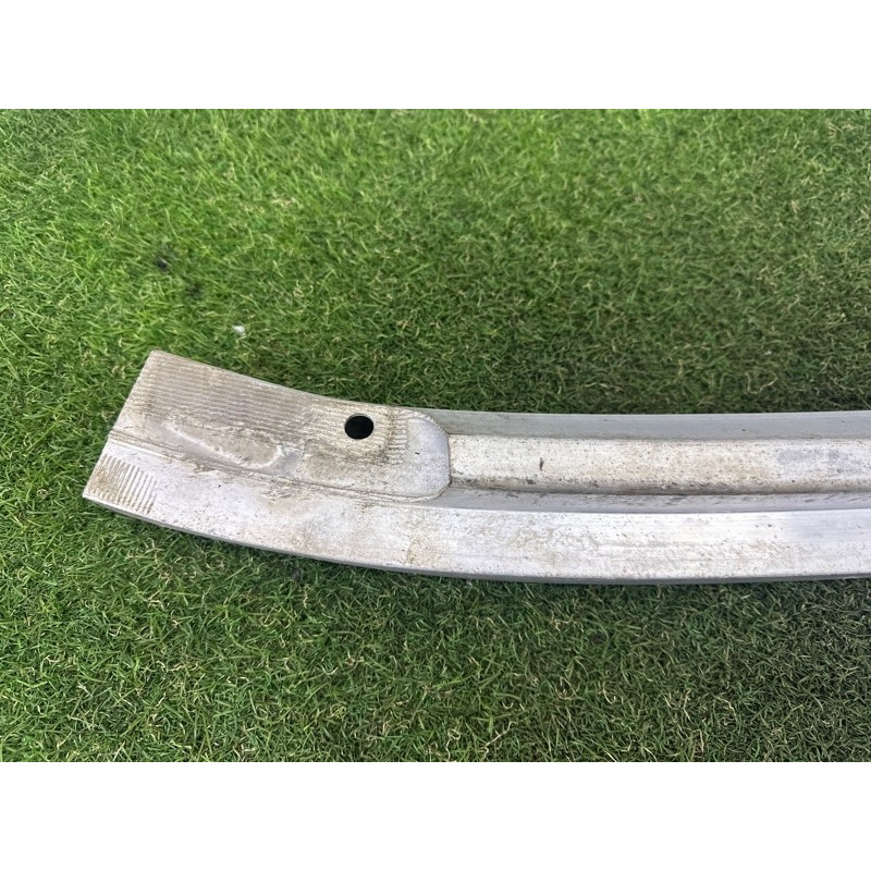 Усилитель бампера (наружные элементы кузова) AUDI Q7 4L 2011 3.0 TFSi 4L0807113A