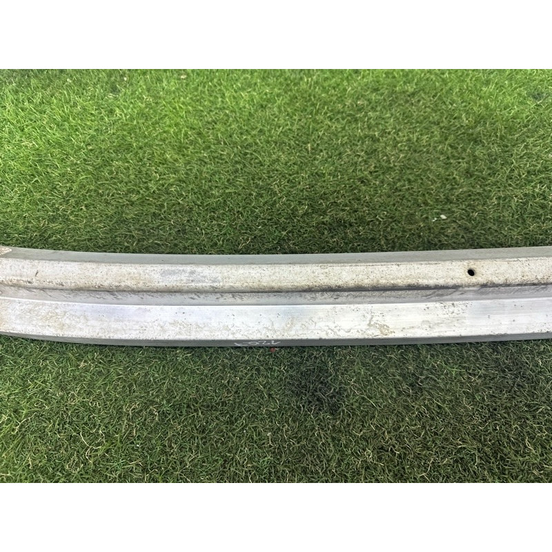 Усилитель бампера (наружные элементы кузова) AUDI Q7 4L 2011 3.0 TFSi 4L0807113A