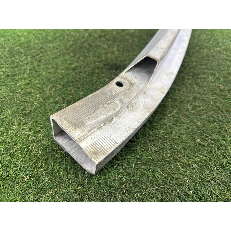 Усилитель бампера (наружные элементы кузова) AUDI Q7 4L 2011 3.0 TFSi 4L0807113A