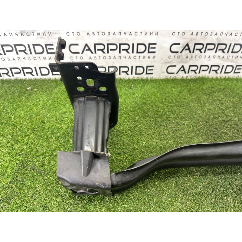 Усилитель бампера (наружные элементы кузова) Volkswagen Touareg NF 2013 3.6 7P0807109D