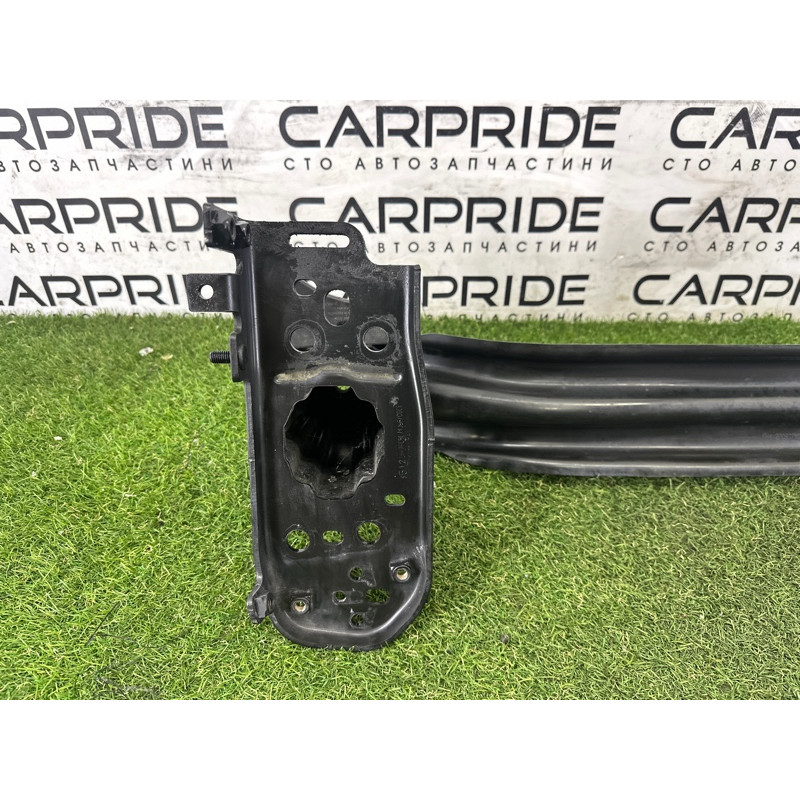 Усилитель бампера (наружные элементы кузова) Volkswagen Touareg NF 2013 3.6 7P0807109D