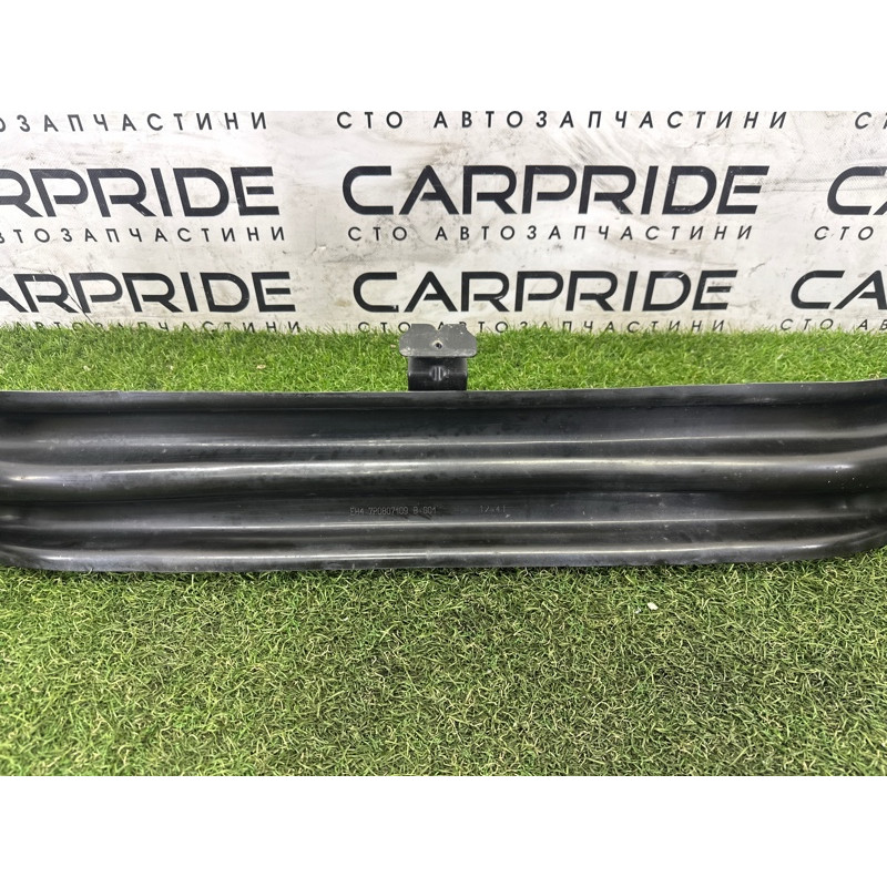 Усилитель бампера (наружные элементы кузова) Volkswagen Touareg NF 2013 3.6 7P0807109D