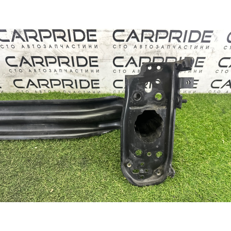 Усилитель бампера (наружные элементы кузова) Volkswagen Touareg NF 2013 3.6 7P0807109D