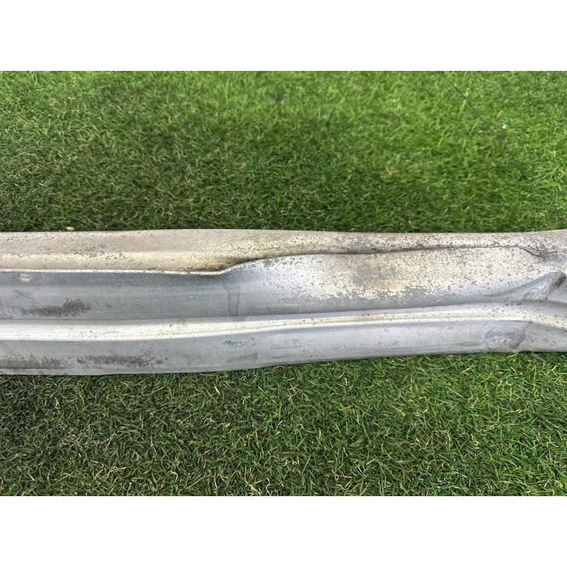 Усилитель бампера (наружные элементы кузова) AUDI A4 B8 2014 2.0 TFSI 8K0807113F