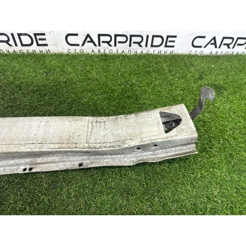 Усилитель бампера (наружные элементы кузова) AUDI Q5 8R 2012 3.2 8R0807113B