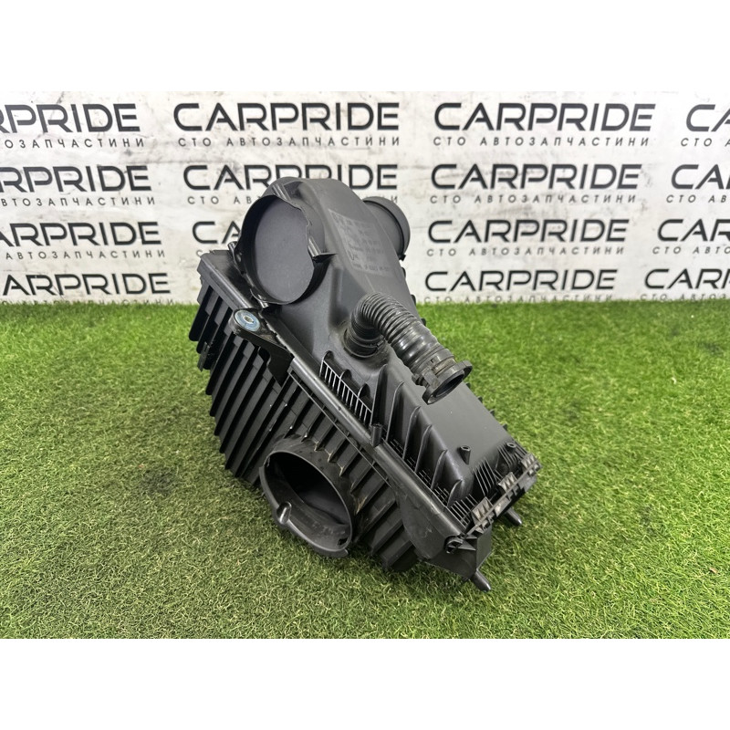 Корпус воздушного фильтра (впускная система) Volkswagen Touareg NF 2013 3.0 Hybrid 7P0129607C