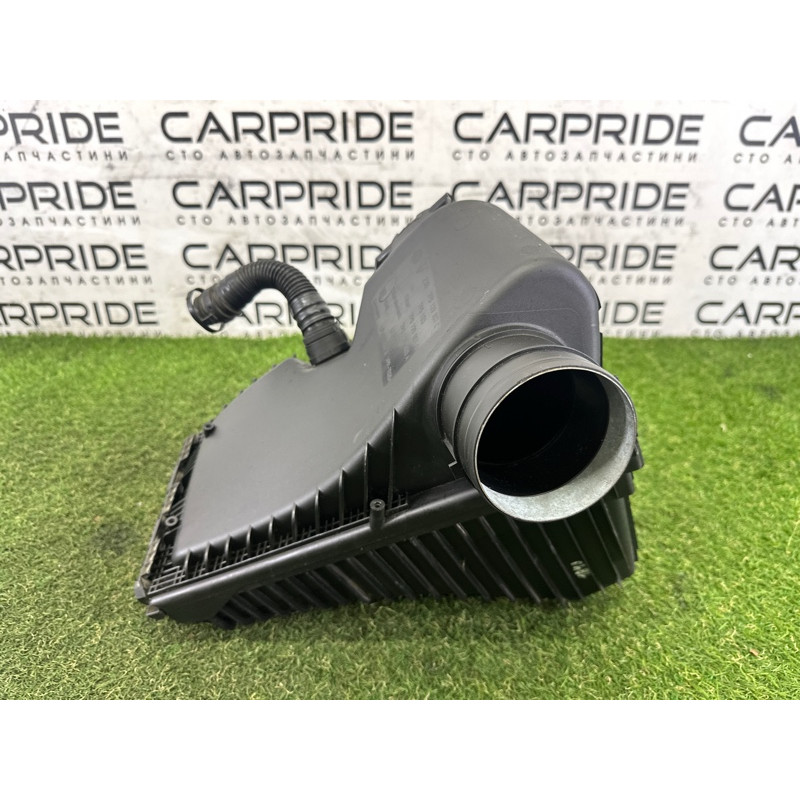 Корпус воздушного фильтра (впускная система) Volkswagen Touareg NF 2013 3.0 Hybrid 7P0129607C