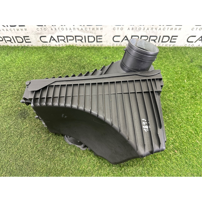 Корпус воздушного фильтра (впускная система) Volkswagen Touareg NF 2013 3.0 Hybrid 7P0129607C