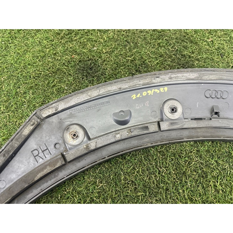 Накладка на крыло (кузов и элементы) AUDI A4 B8 2013 2.0 TFSI 8K9853818AGRU