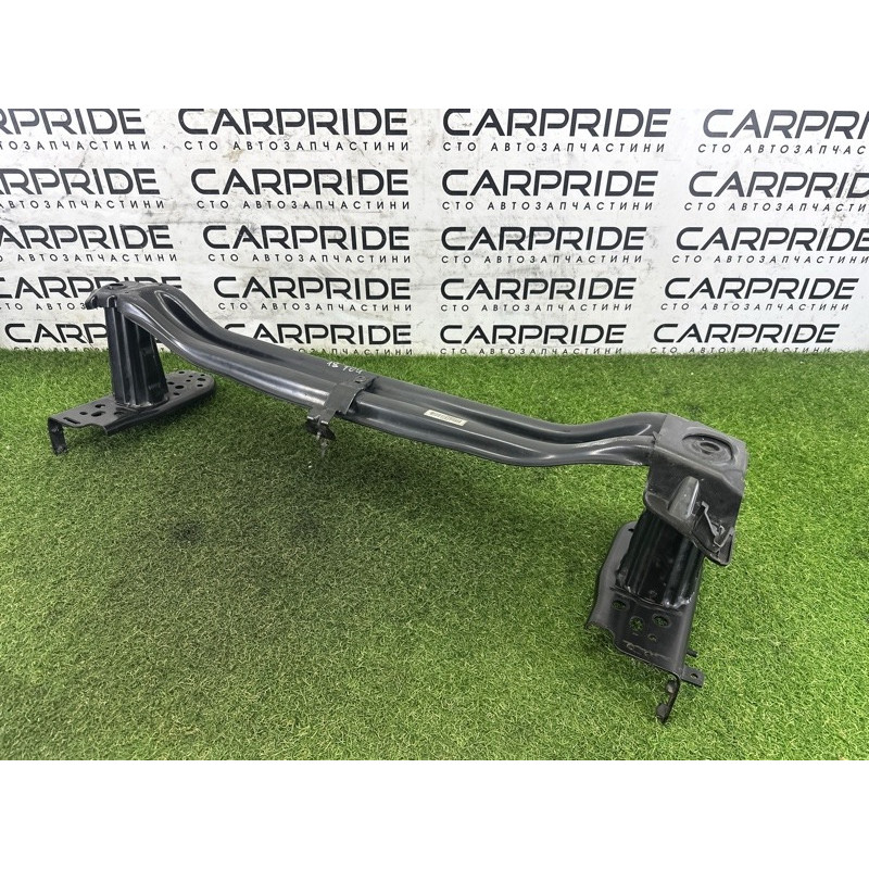 Усилитель бампера (наружные элементы кузова) Volkswagen Touareg NF 2011 3.6 7P0807109B