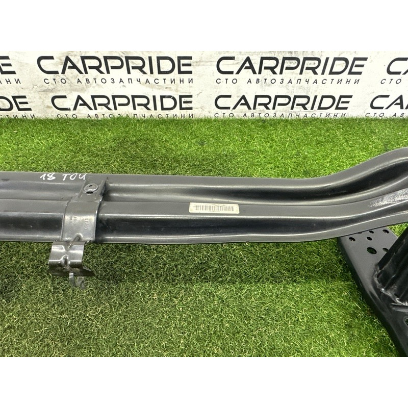 Усилитель бампера (наружные элементы кузова) Volkswagen Touareg NF 2011 3.6 7P0807109B