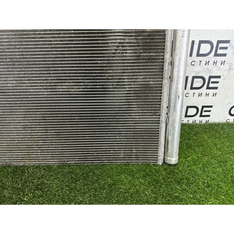 Радиатор кондиционера (отопление и кондиционирование) Volkswagen Touareg NF 2013 3.0 Hybrid 7P0820411A
