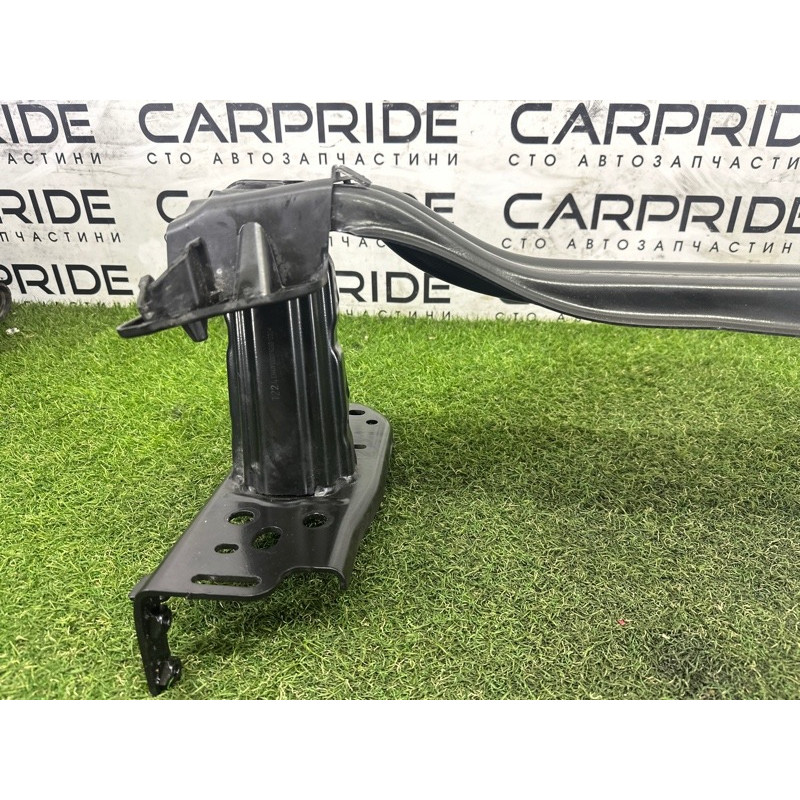 Усилитель бампера (наружные элементы кузова) Volkswagen Touareg NF 2013 3.0 Hybrid 7P0807109D