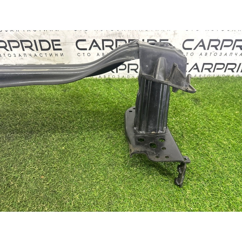 Усилитель бампера (наружные элементы кузова) Volkswagen Touareg NF 2013 3.0 Hybrid 7P0807109D