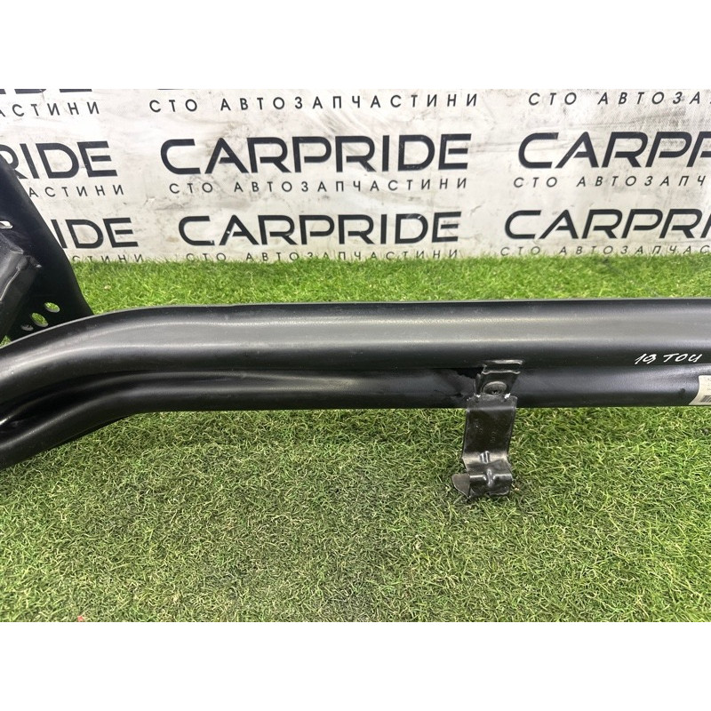 Усилитель бампера (наружные элементы кузова) Volkswagen Touareg NF 2013 3.0 Hybrid 7P0807109D