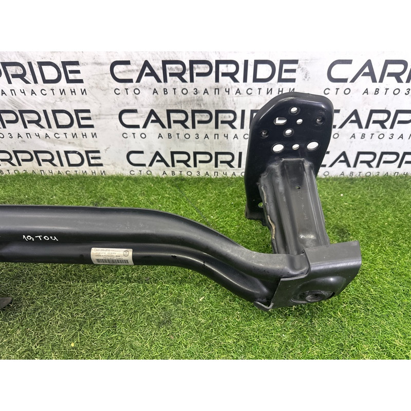 Усилитель бампера (наружные элементы кузова) Volkswagen Touareg NF 2013 3.0 Hybrid 7P0807109D