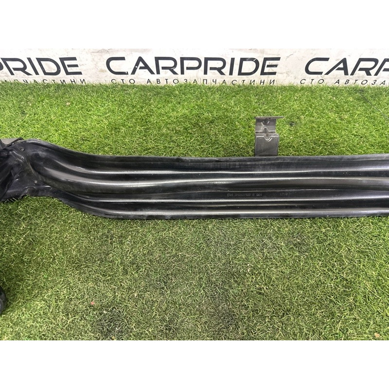 Усилитель бампера (наружные элементы кузова) Volkswagen Touareg NF 2013 3.0 Hybrid 7P0807109D