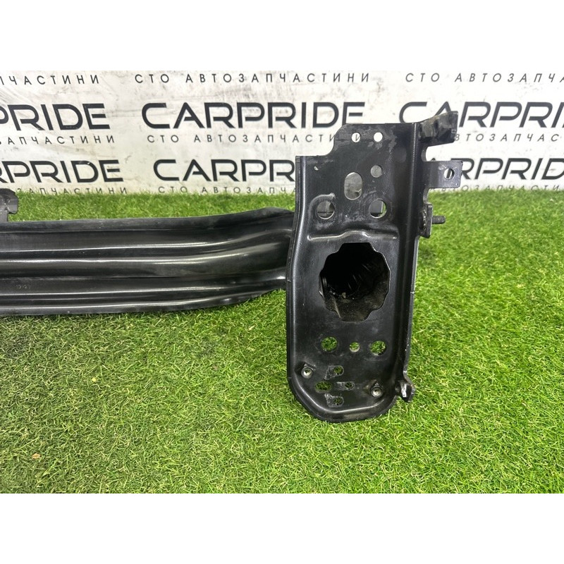 Усилитель бампера (наружные элементы кузова) Volkswagen Touareg NF 2013 3.0 Hybrid 7P0807109D