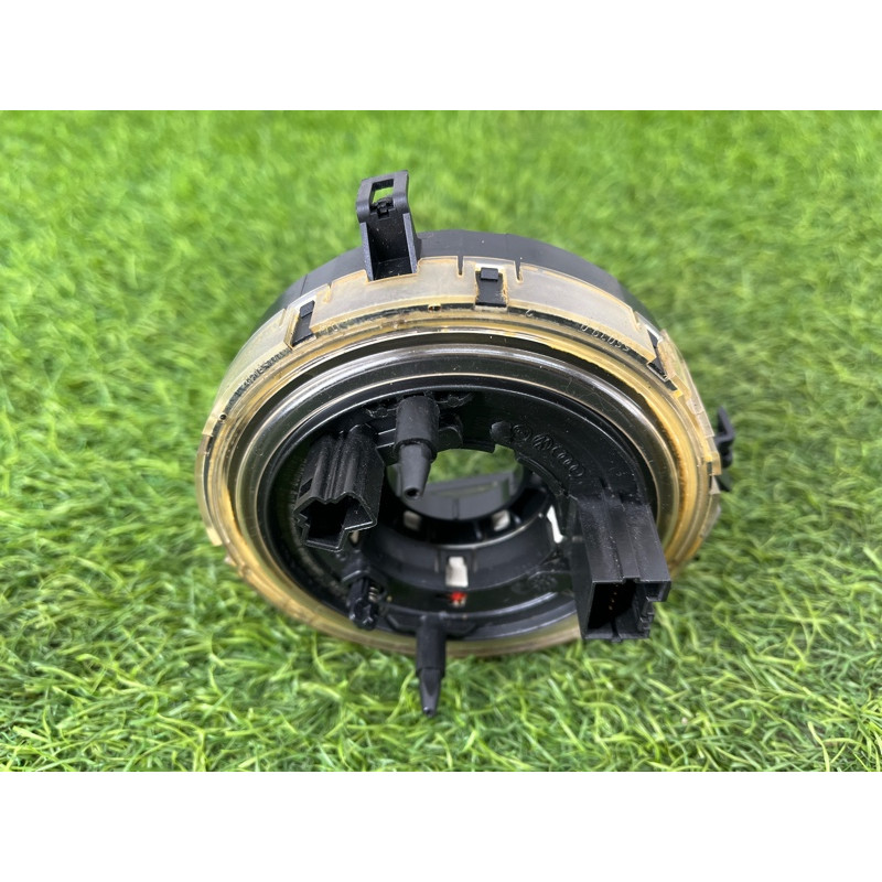 Подрулевой шлейф (электрика) AUDI A4 B6 2.4BDV 8E0953541E