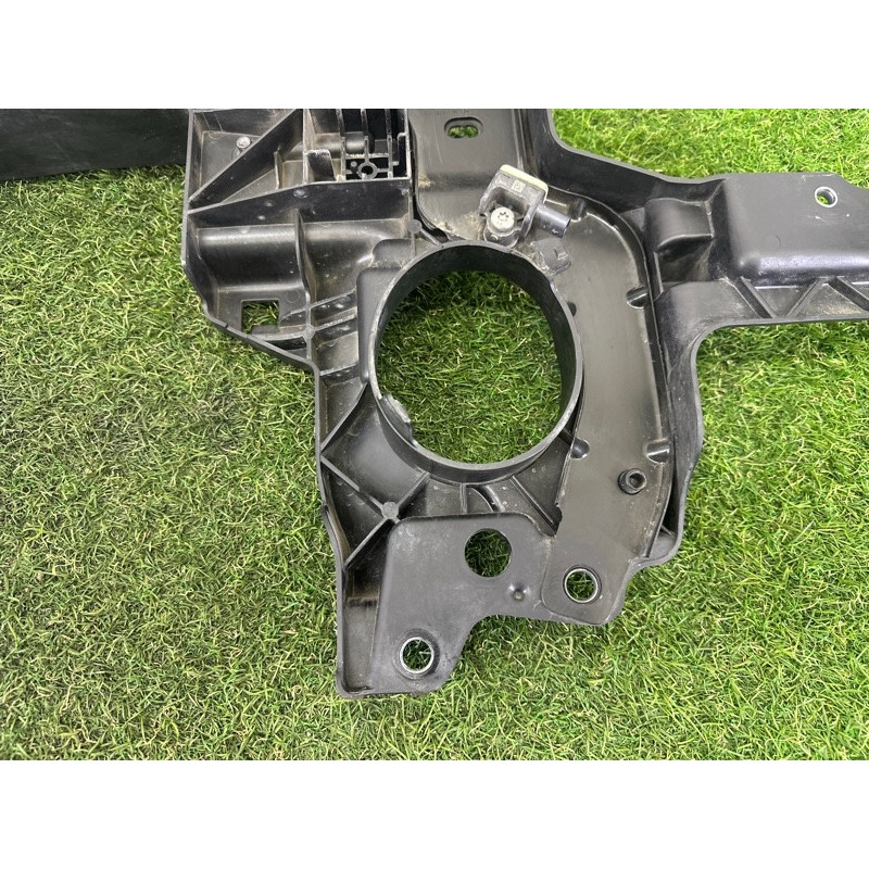 Телевизор (передняя часть кузова) (наружные элементы кузова) Volkswagen Touareg NF 2013 3.0 Hybrid 7P6805594C