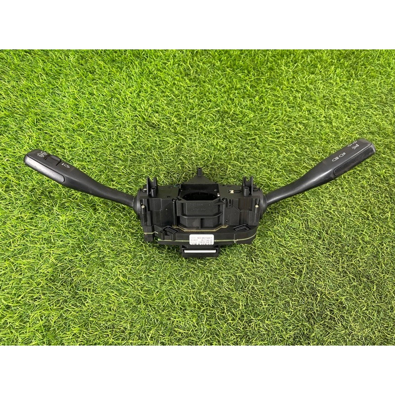 Блок подрулевых переключателей (электрика) AUDI A4 B6 2.4BDV 8E0953549N