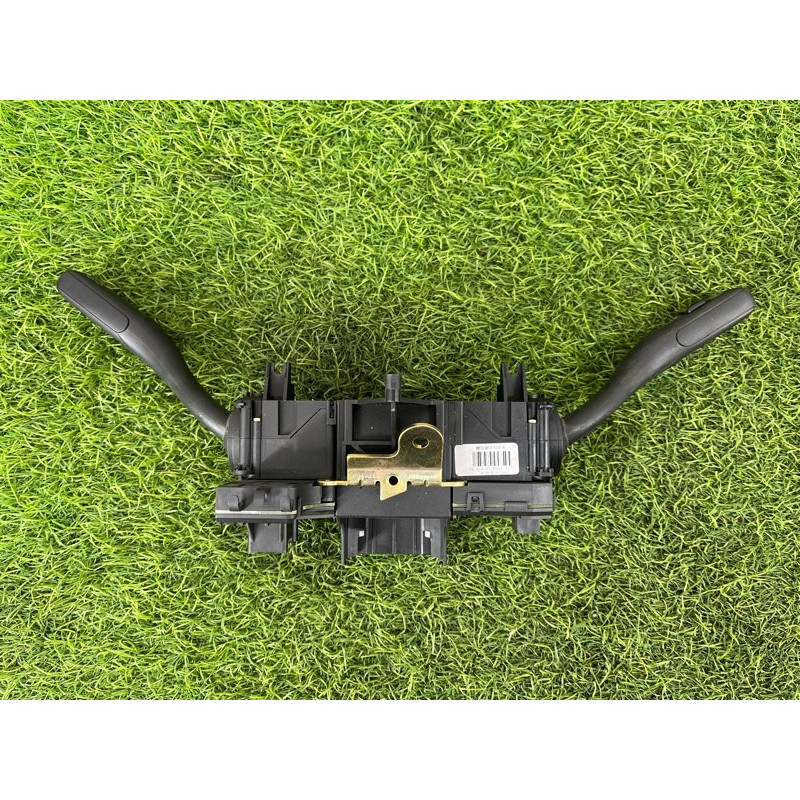 Блок подрулевых переключателей (электрика) AUDI A4 B6 2.4BDV 8E0953549N