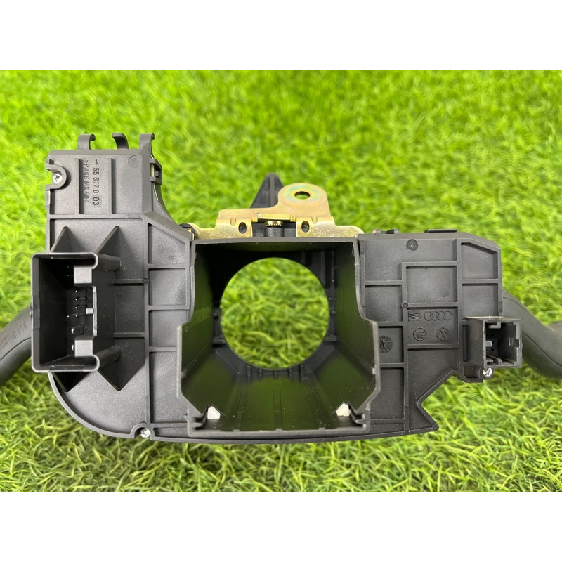 Блок подрулевых переключателей (электрика) AUDI A4 B6 2.4BDV 8E0953549N