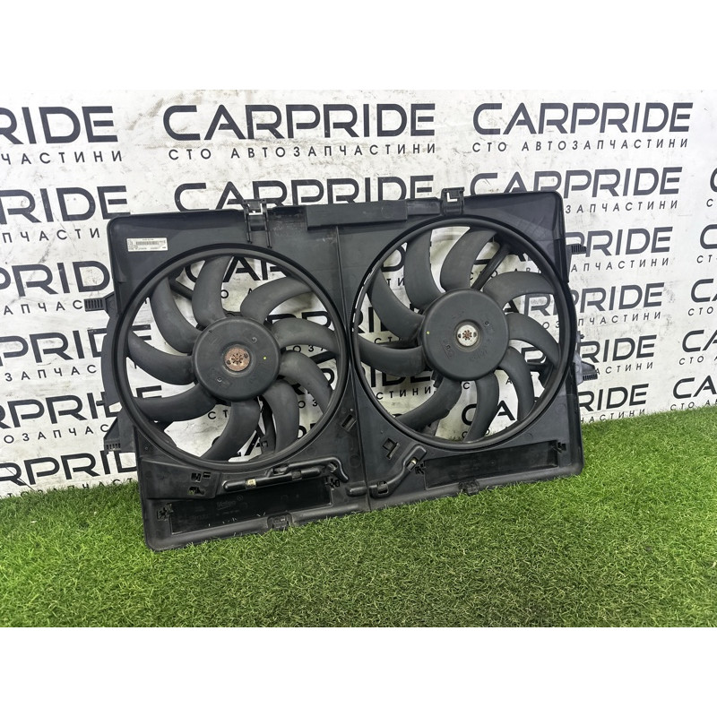 Вентилятор охлаждения радиатора (система охлаждения) AUDI Q5 8R 2012 3.2 8K0121207A