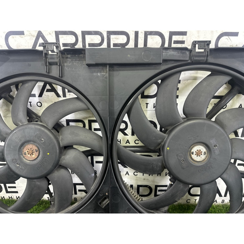 Вентилятор охлаждения радиатора (система охлаждения) AUDI Q5 8R 2012 3.2 8K0121207A