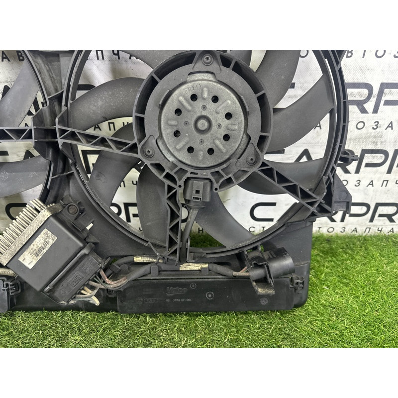 Вентилятор охлаждения радиатора (система охлаждения) AUDI Q5 8R 2012 3.2 8K0121207A