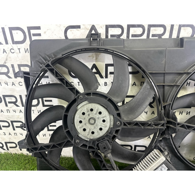 Вентилятор охлаждения радиатора (система охлаждения) AUDI A4 B8 2014 2.0 TFSI 8K0121207A