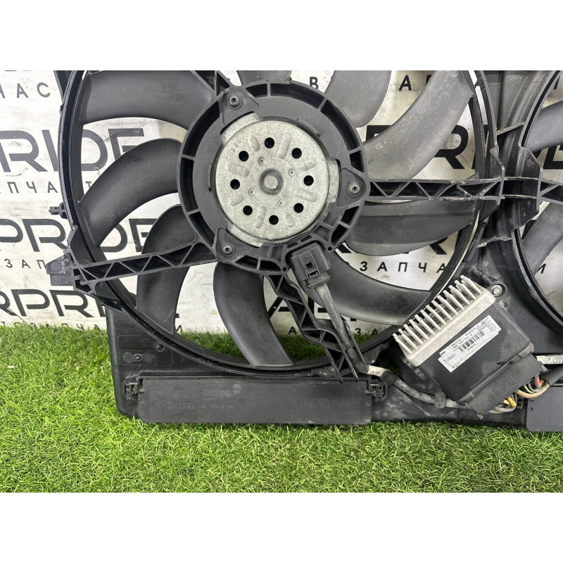 Вентилятор охлаждения радиатора (система охлаждения) AUDI A4 B8 2014 2.0 TFSI 8K0121207A