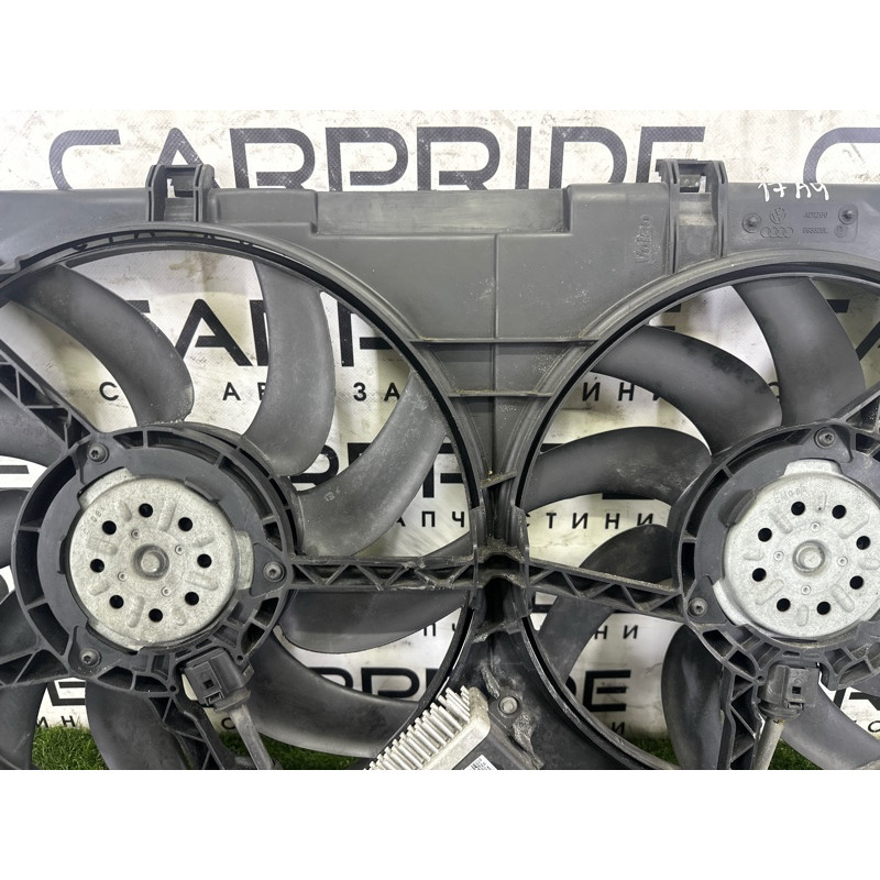 Вентилятор охлаждения радиатора (система охлаждения) AUDI A4 B8 2014 2.0 TFSI 8K0121207A