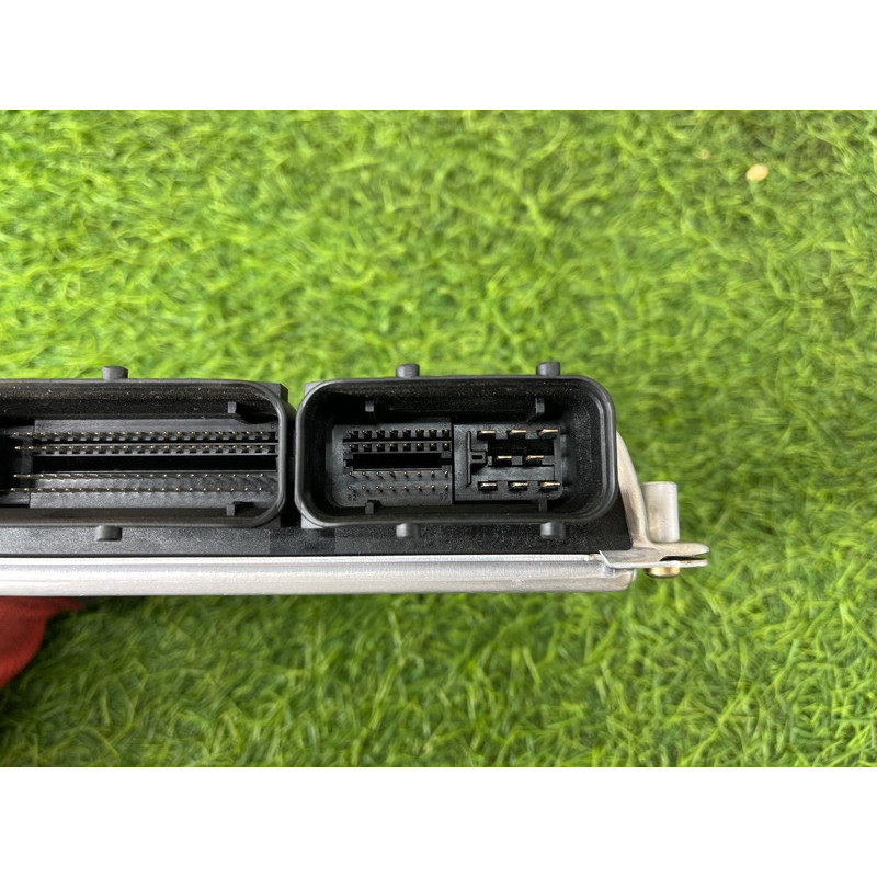 Блок управления двигателем (электрика / блоки управления) AUDI A4 B6 2.4BDV 8E0909552A