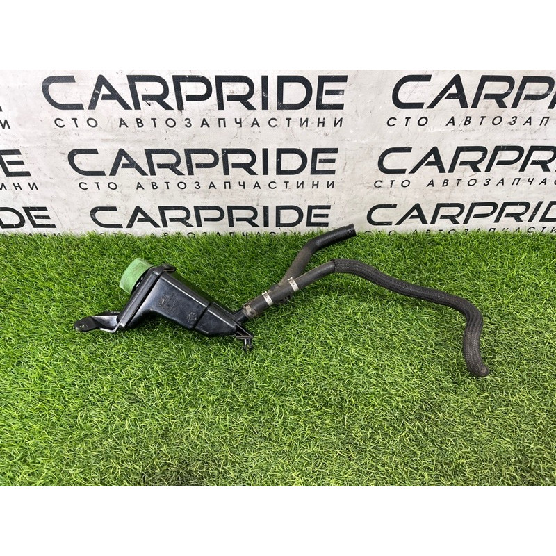 Бачок гидроусилителя (рулевое управление) AUDI A4 B6 2.4BDV 8E0422371B